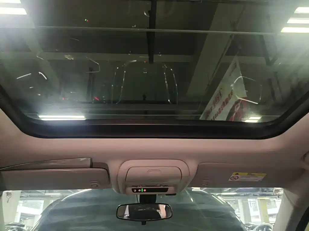 Chevrolet Equinox — миниатюра 18
