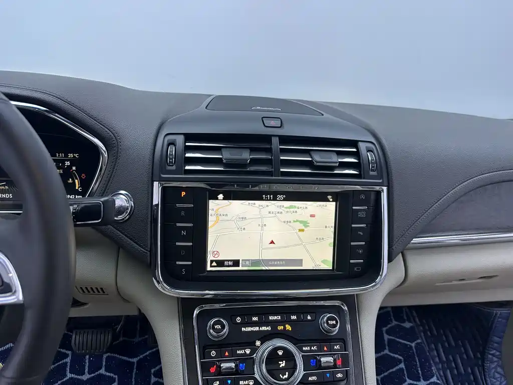 Lincoln Continental — миниатюра 16