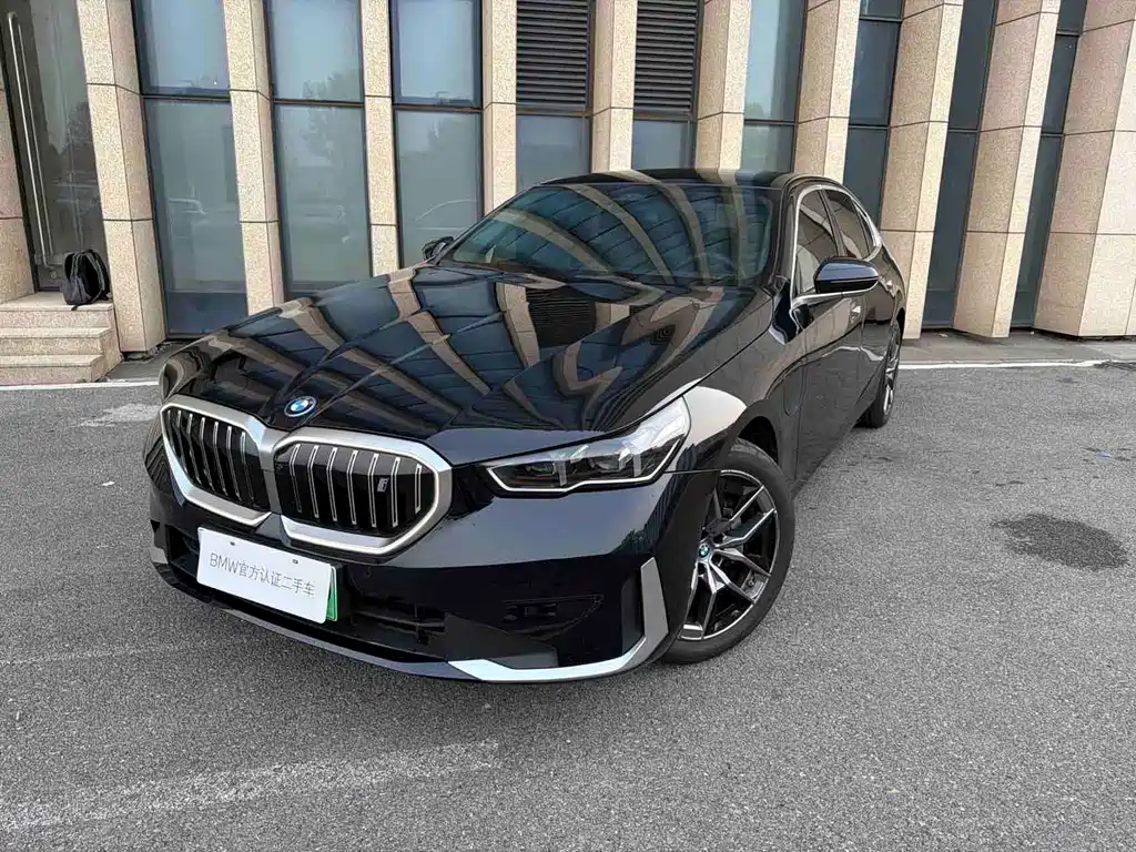 BMW i5