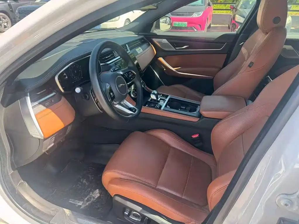 Jaguar XFL — миниатюра 7