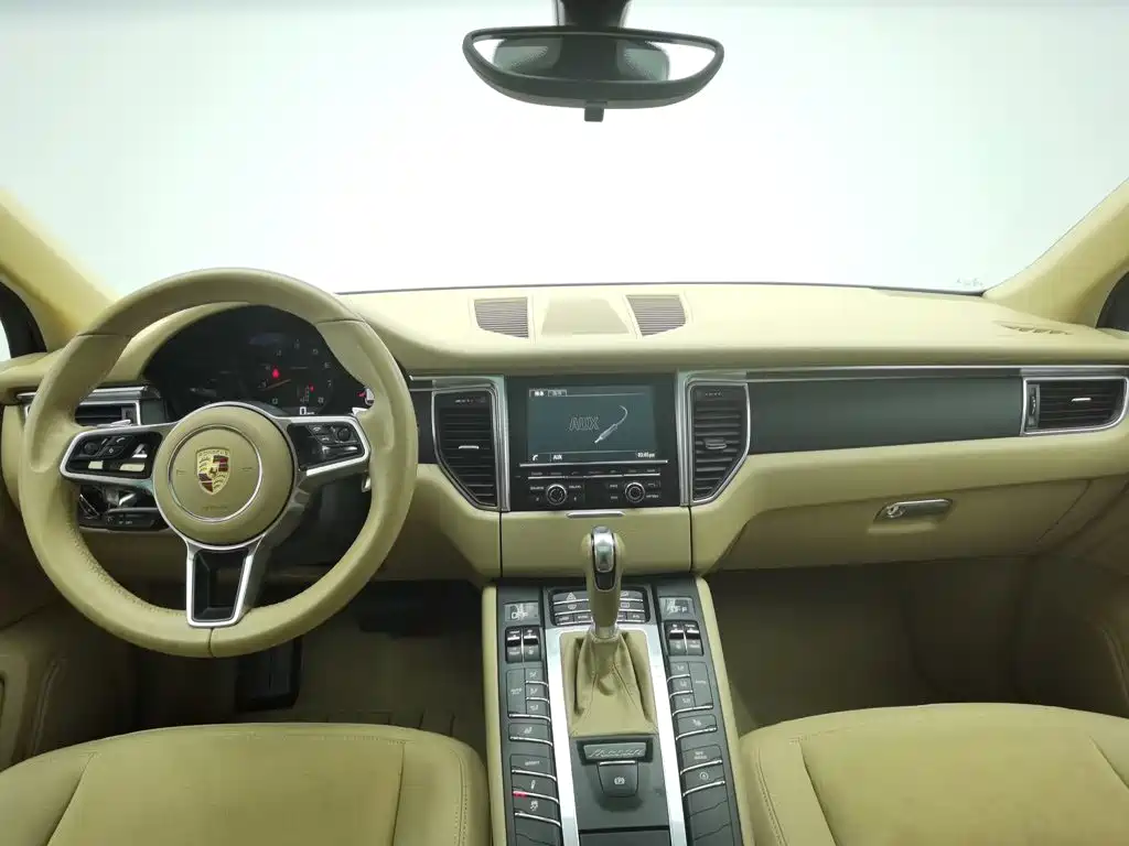 Porsche Macan — миниатюра 5