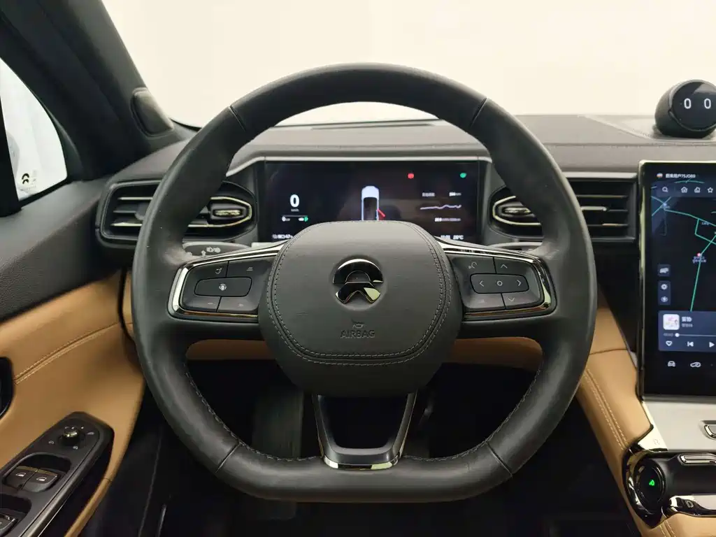 NIO ES6 — миниатюра 12