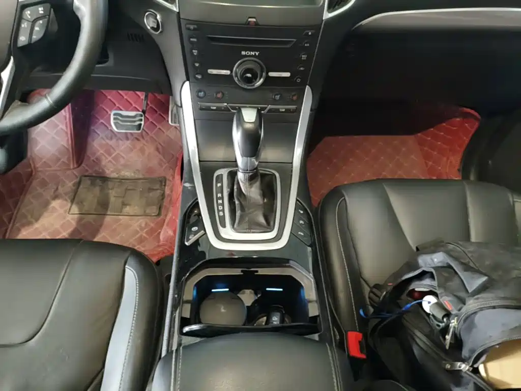 Ford Edge — миниатюра 14