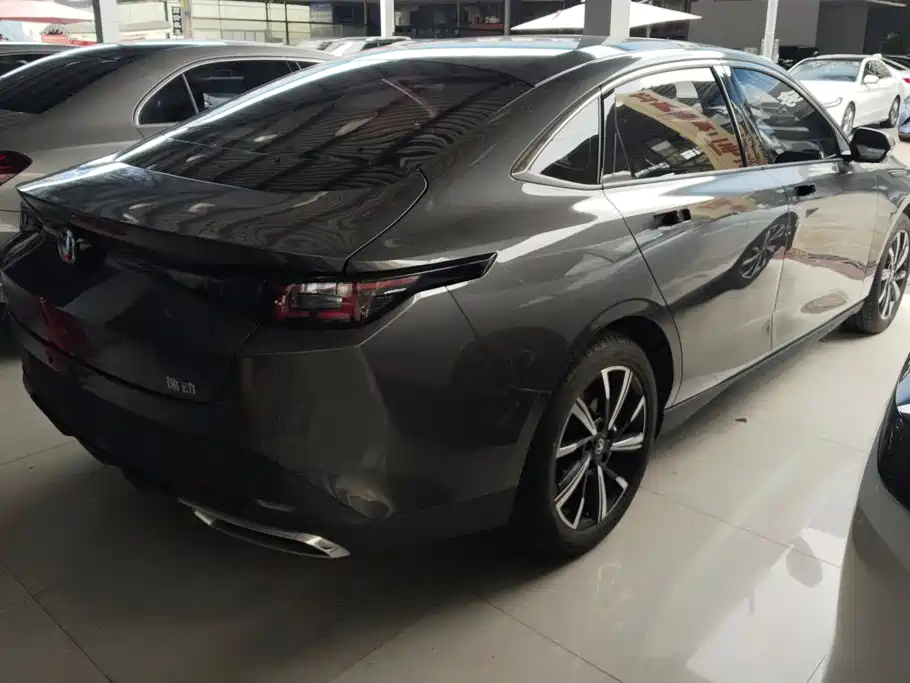 Changan Eado — миниатюра 3