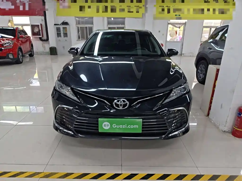 Toyota Camry — миниатюра 3