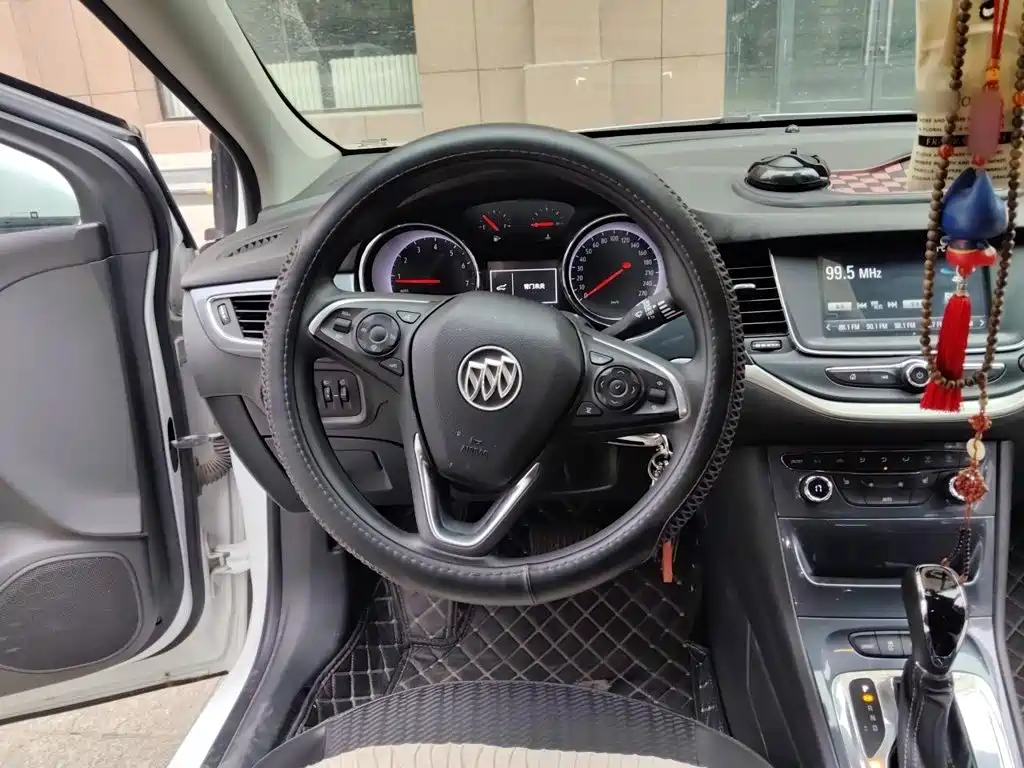 Buick Verano — миниатюра 11
