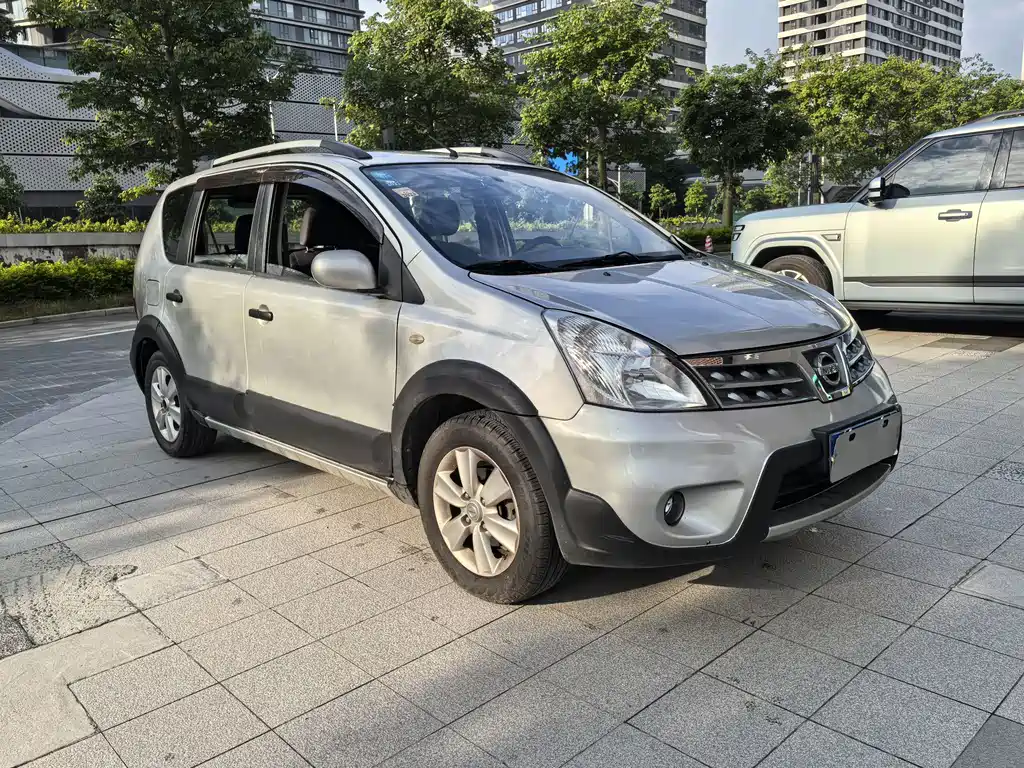 Nissan Livina — миниатюра 3