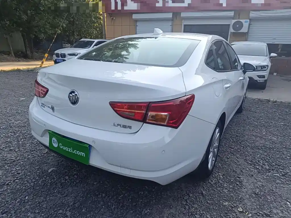 Buick Verano — миниатюра 7