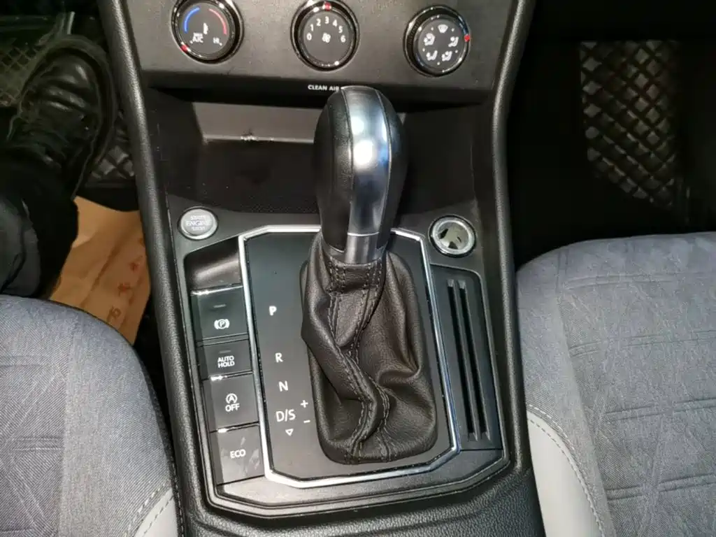 Volkswagen Lavida — миниатюра 14