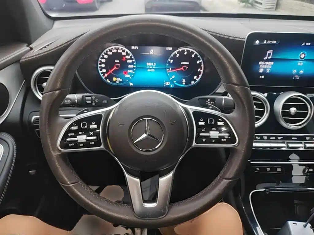 Mercedes-Benz GLC — миниатюра 11