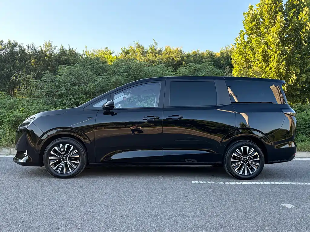 Wuling Xingguang 730 — миниатюра 4