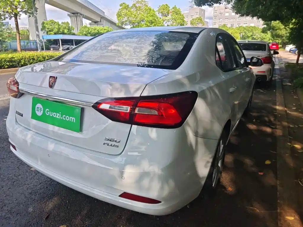 Roewe 360 — миниатюра 7