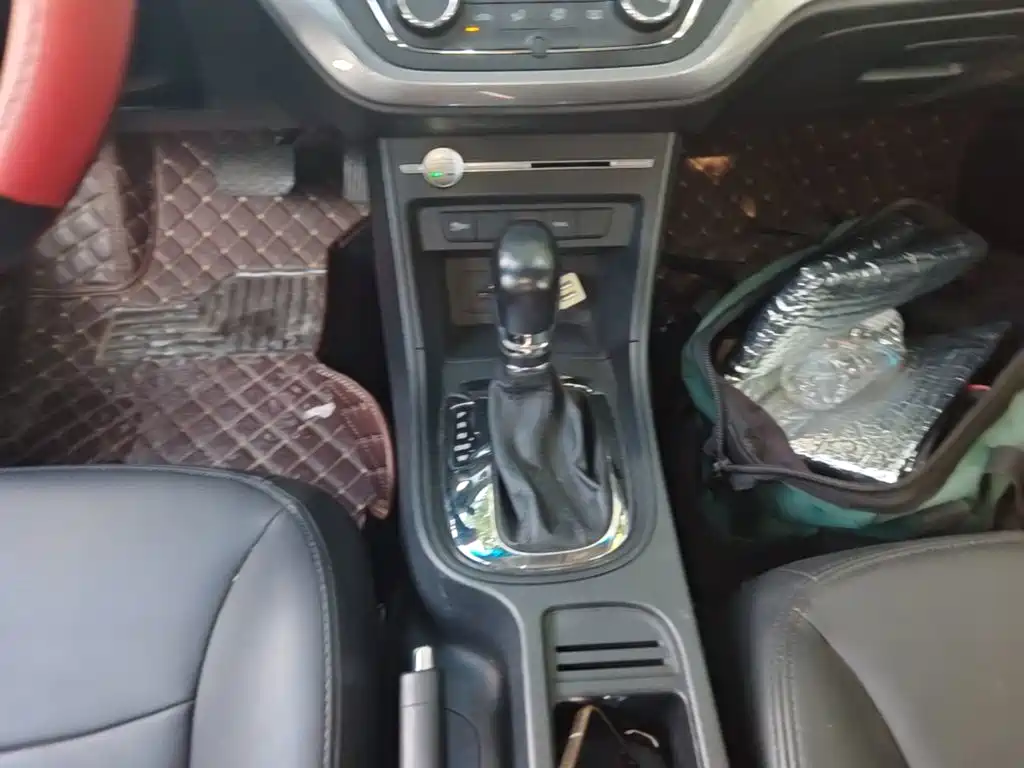 Roewe 360 — миниатюра 14