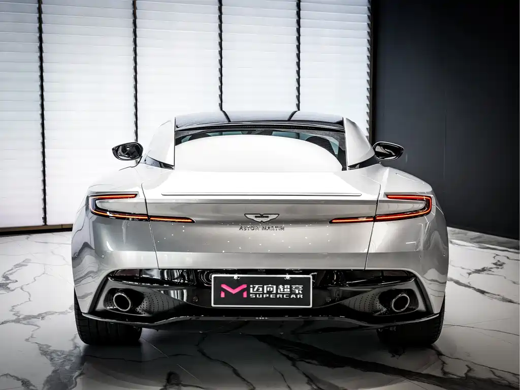Aston Martin DB11 — миниатюра 4