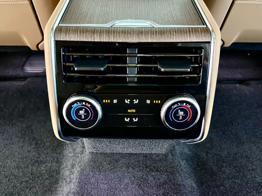 Land Rover Range Rover — миниатюра 21