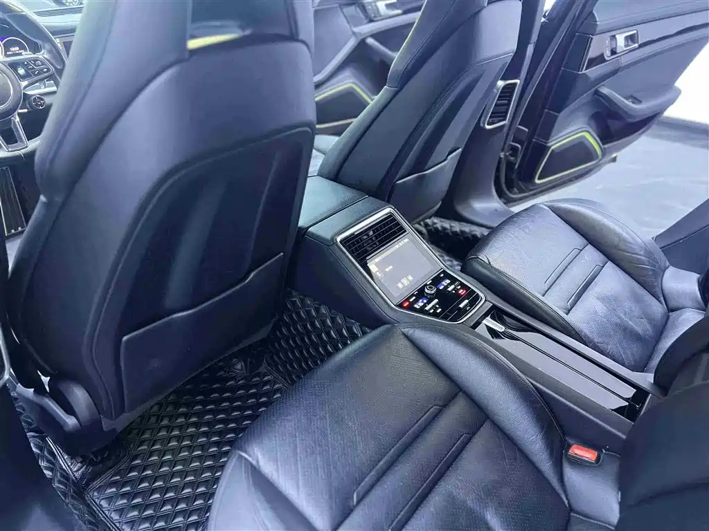 PORSCHE PANAMERA NEW ENERGY