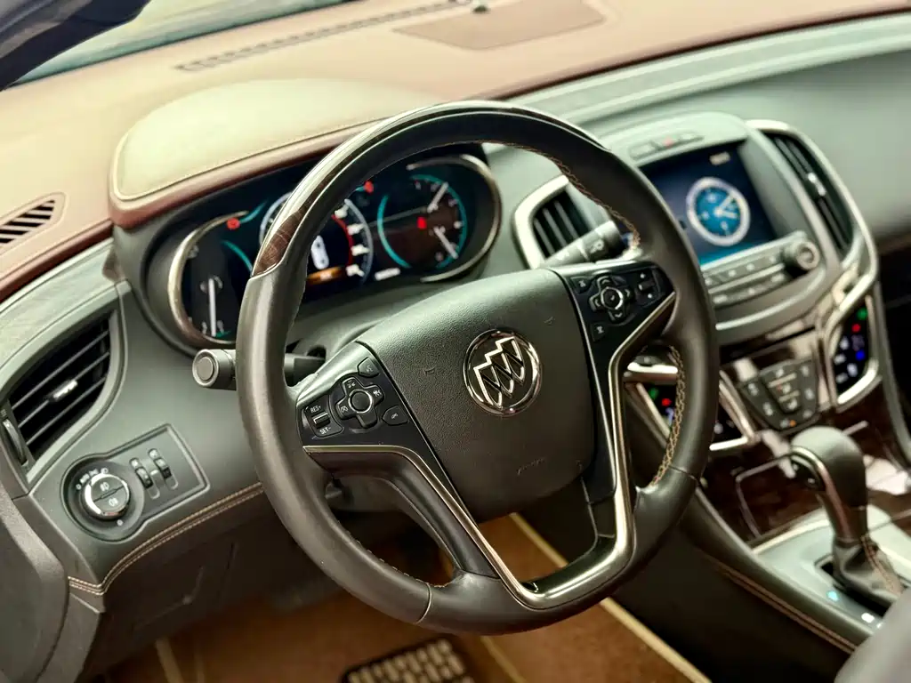 Buick LaCrosse — миниатюра 11