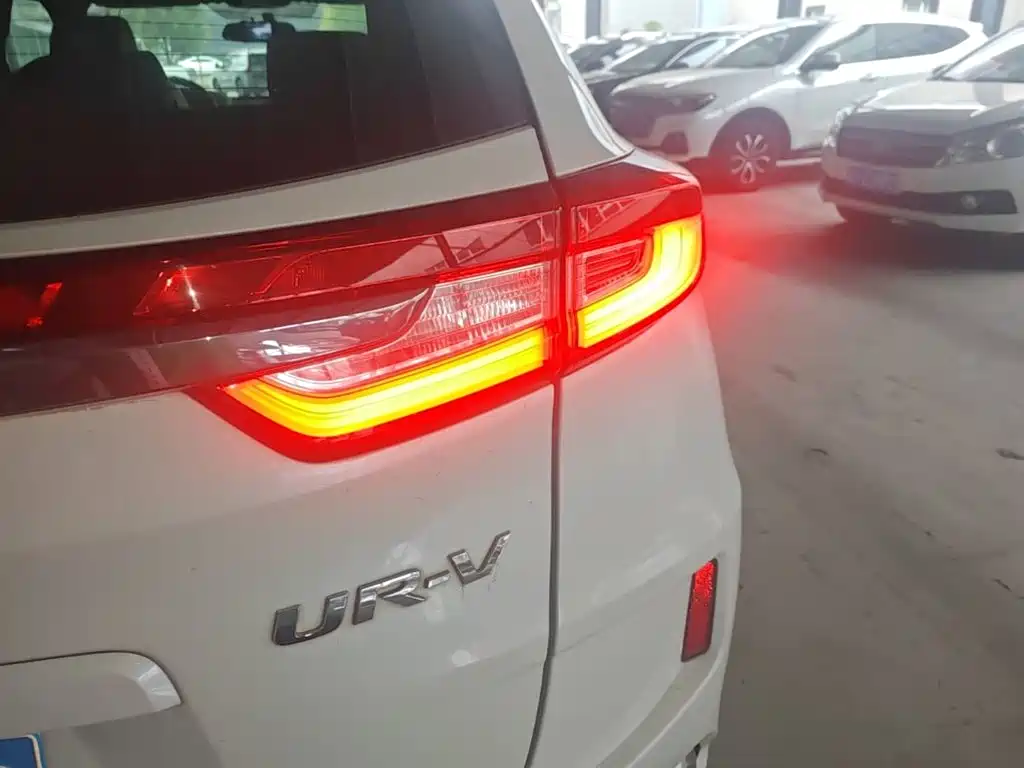 Honda UR-V — миниатюра 8