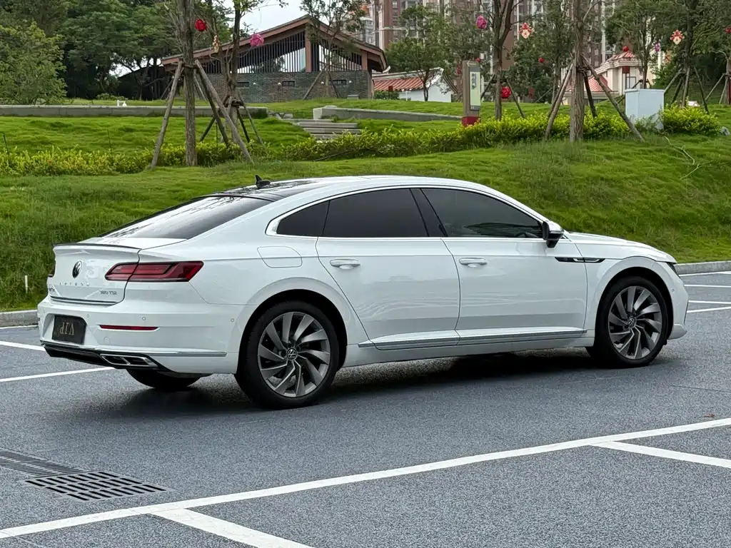 Volkswagen CC — миниатюра 9