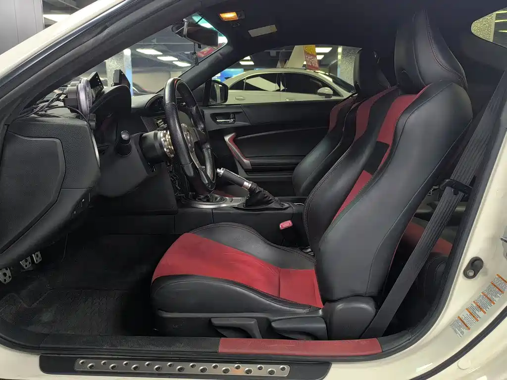 Toyota 86 — миниатюра 5