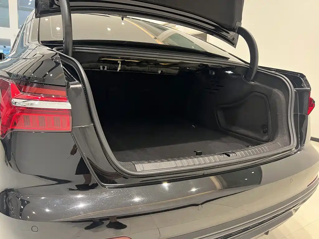 Audi A6L — миниатюра 13