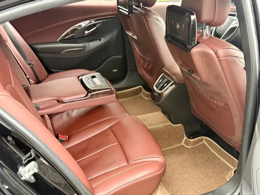 Buick LaCrosse — миниатюра 16