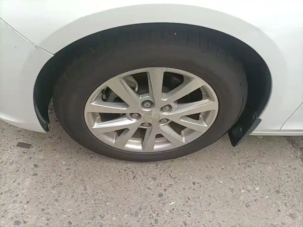 Chevrolet Malibu — миниатюра 23
