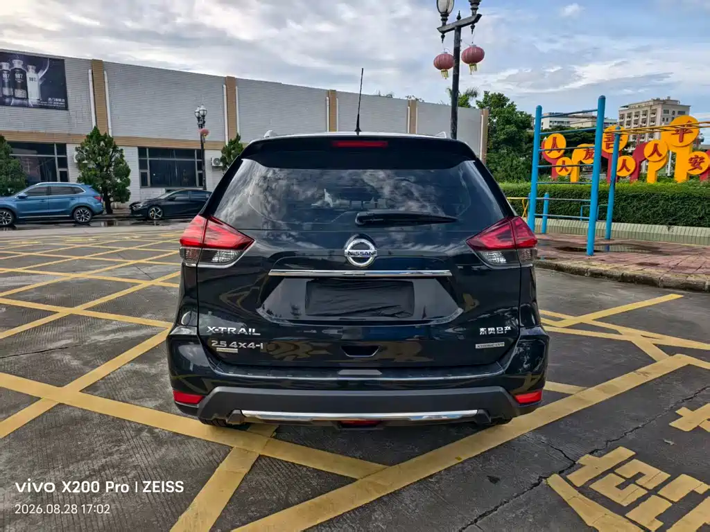Nissan X-Trail — миниатюра 8