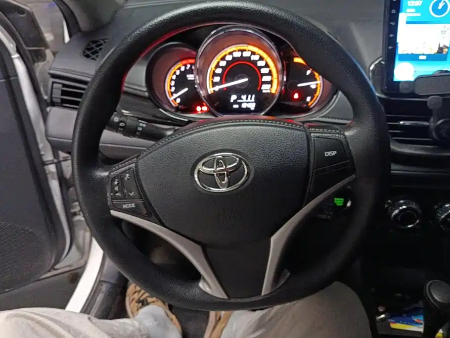 Toyota Yaris L — миниатюра 15