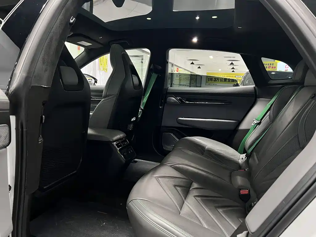 ZEEKR EXTREME KRYPTON 001