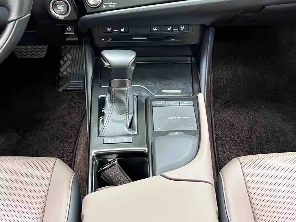 Lexus ES — миниатюра 24