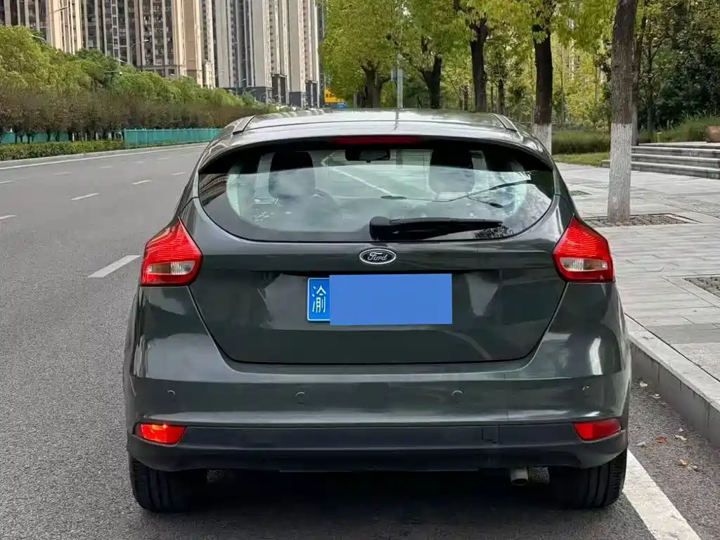 Ford Focus — миниатюра 8