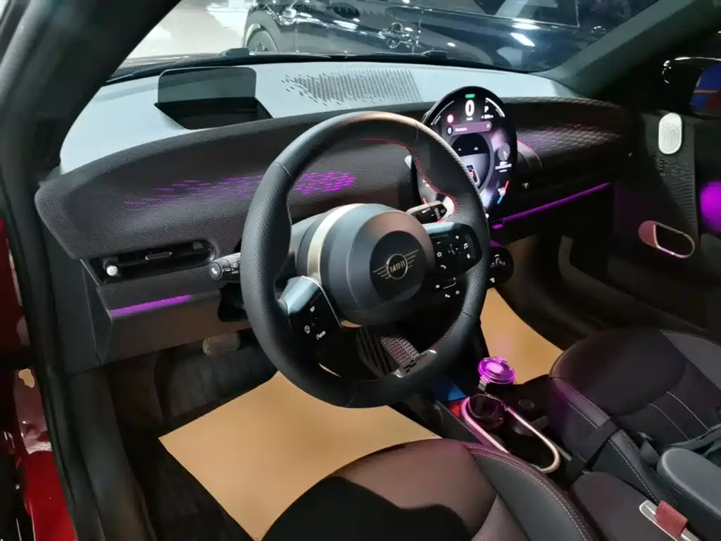 MINI MINI COOPER EV — миниатюра 10
