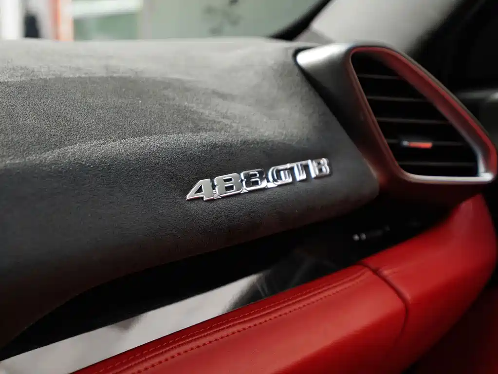 Ferrari 488 — миниатюра 9