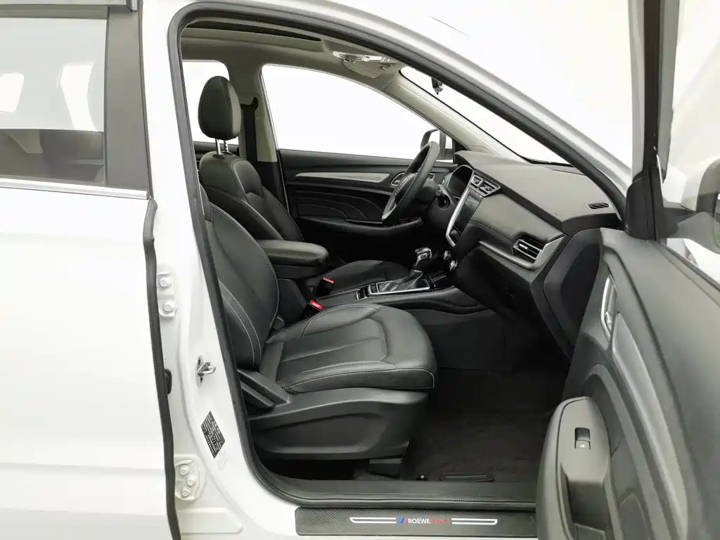 Roewe RX3 — миниатюра 23