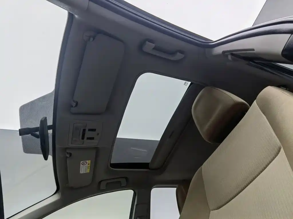 Toyota RAV4 — миниатюра 14
