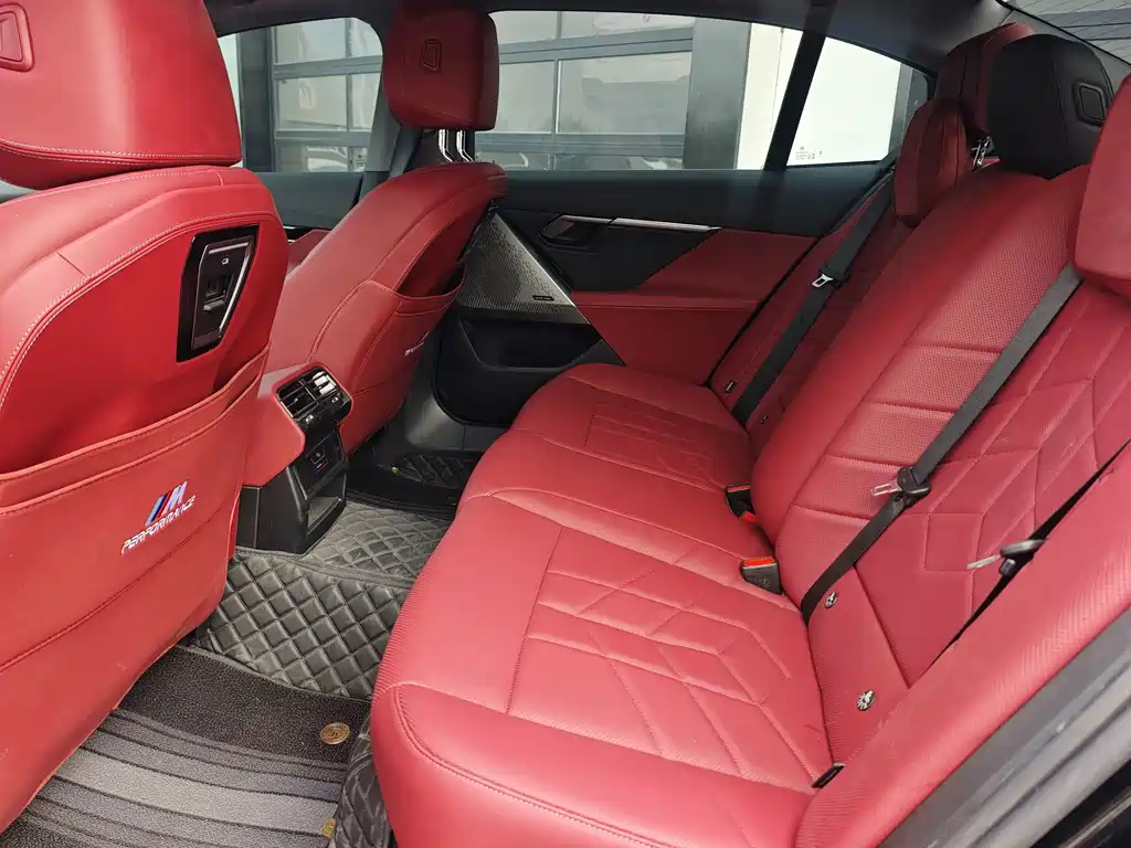 BMW 5 Series — миниатюра 10