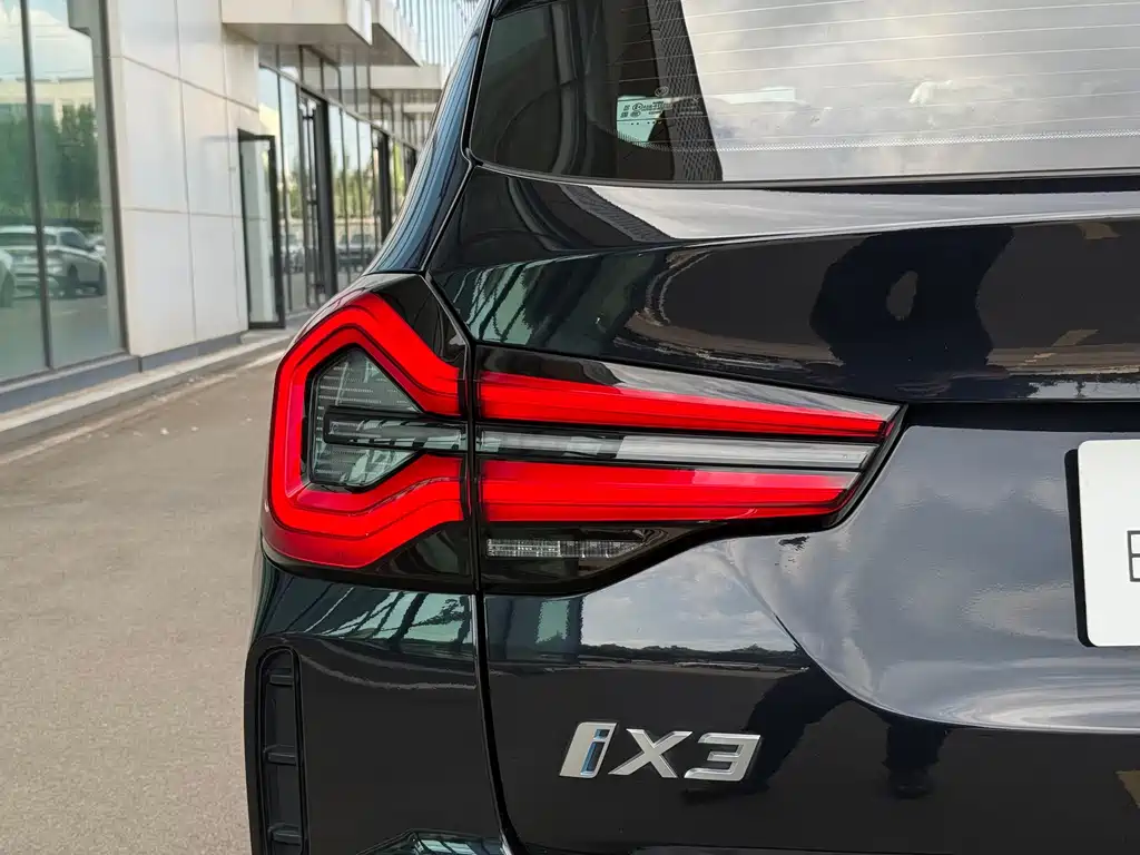 BMW iX3 — миниатюра 29