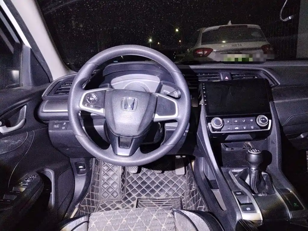 Honda Civic — миниатюра 6