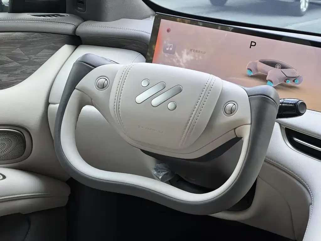 ZHIJI AUTOMOBILE ZHIJI LS7