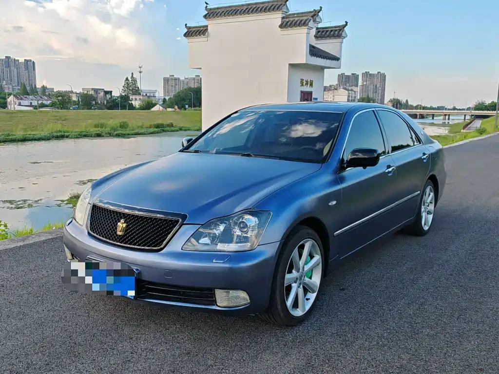 Toyota Crown 2008