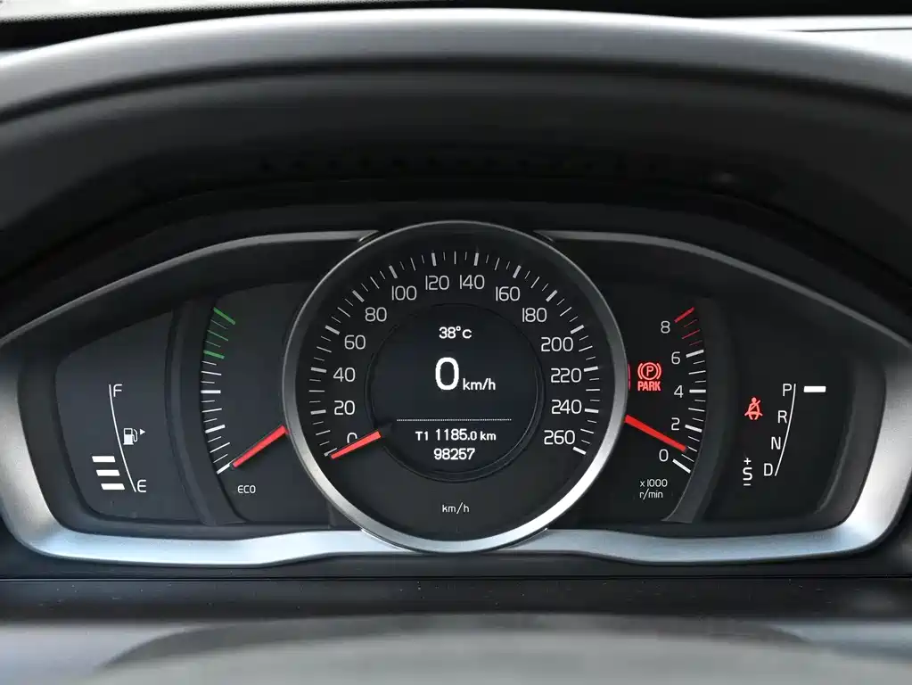 Volvo XC60 (Import) — миниатюра 11