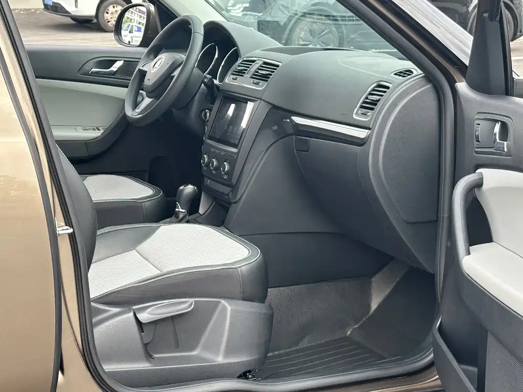 Skoda Yeti — миниатюра 20