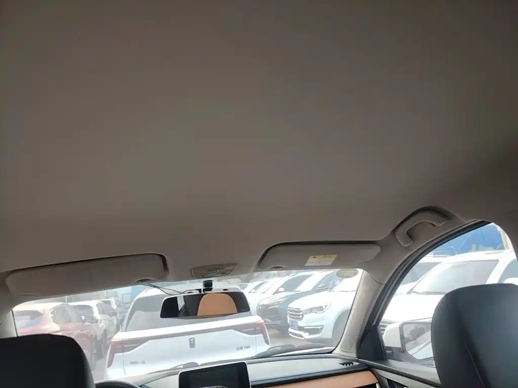 Wuling Hongguang S3 — миниатюра 18
