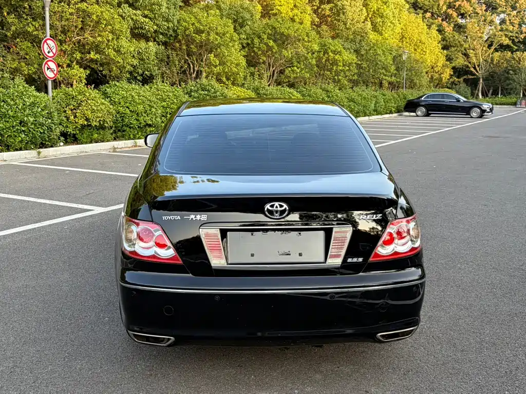 Toyota Reiz — миниатюра 14
