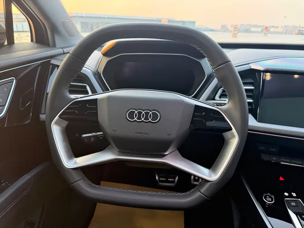 Audi Q4 e-tron — миниатюра 30