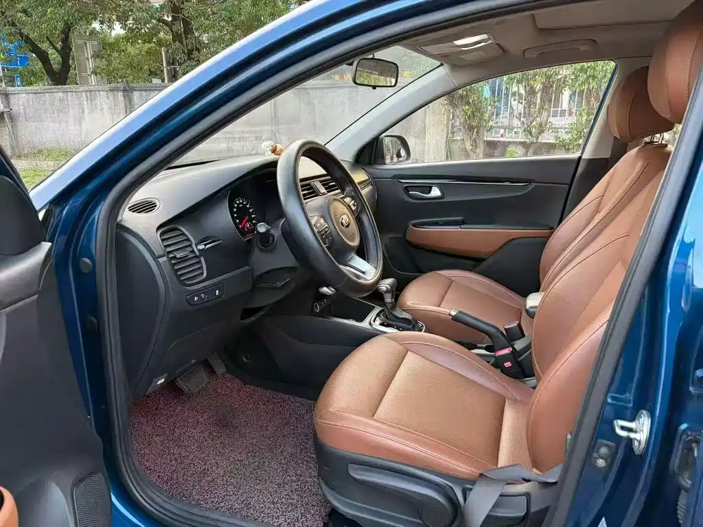 Kia KX Cross — миниатюра 4