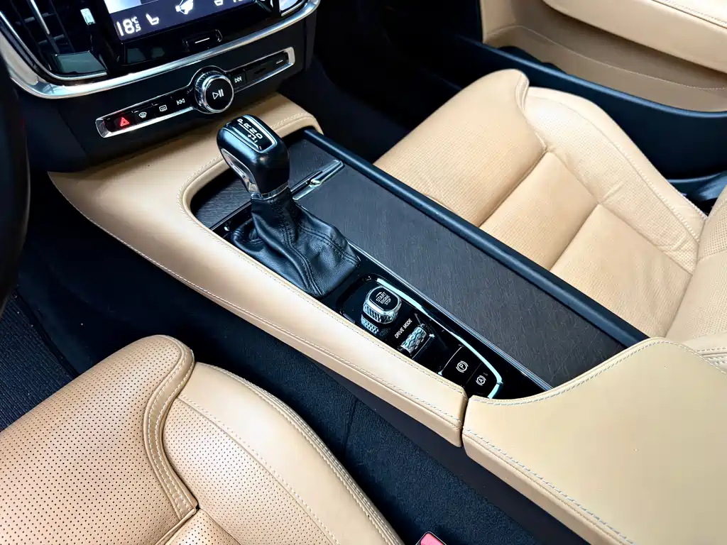 Volvo V90 — миниатюра 8