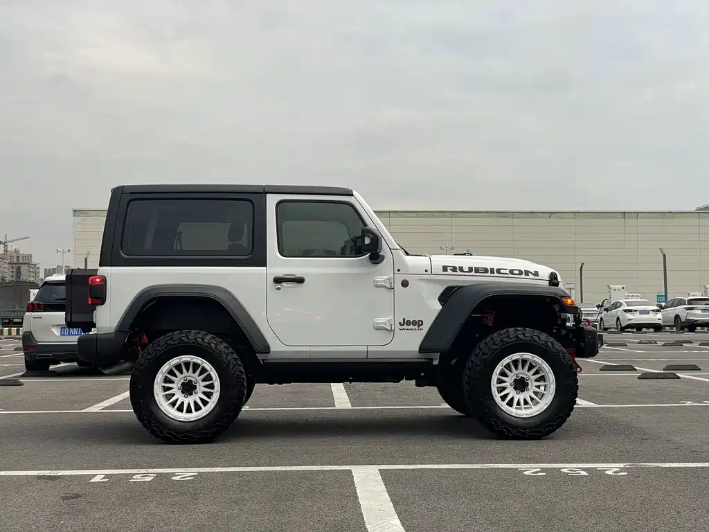 Jeep Wrangler — миниатюра 9