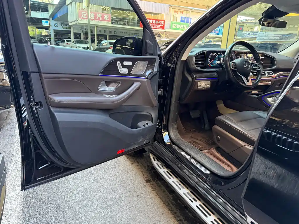 Mercedes-Benz GLE (Import) — миниатюра 10